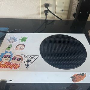 Xbox Series S with 4 TB external storage, controller and headset